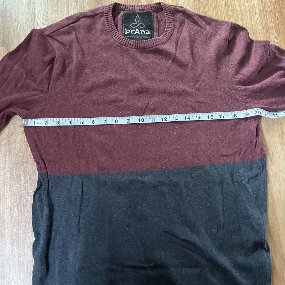 prAna Colorblock Crew‎ Sweater Men's Large Grey Maroon